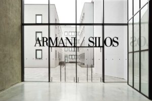 Armani Silos mostre storia della moda fashion